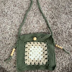 Crochet shoulder bag